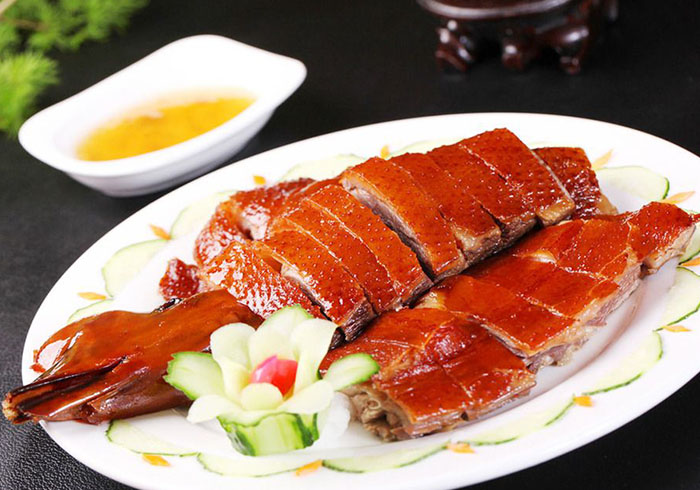 中小企業選擇承包食堂的原因是什么？