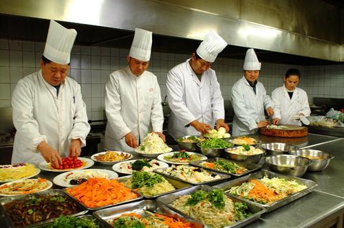 深圳綠都膳食告訴您：惠州食堂承包需要什么條件？