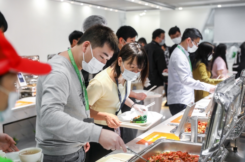 智慧AI餐廳，構建企業用餐解決方案核心服務能力